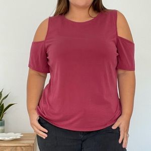 Forever 21 Cold Shoulder Tee in Maroon